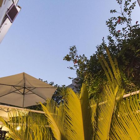 ลักชัวรี บีแอนด์บี เลชเช Bed & Breakfast ภายนอก รูปภาพ