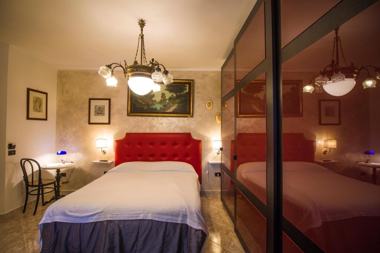 ลักชัวรี บีแอนด์บี เลชเช Bed & Breakfast ภายนอก รูปภาพ