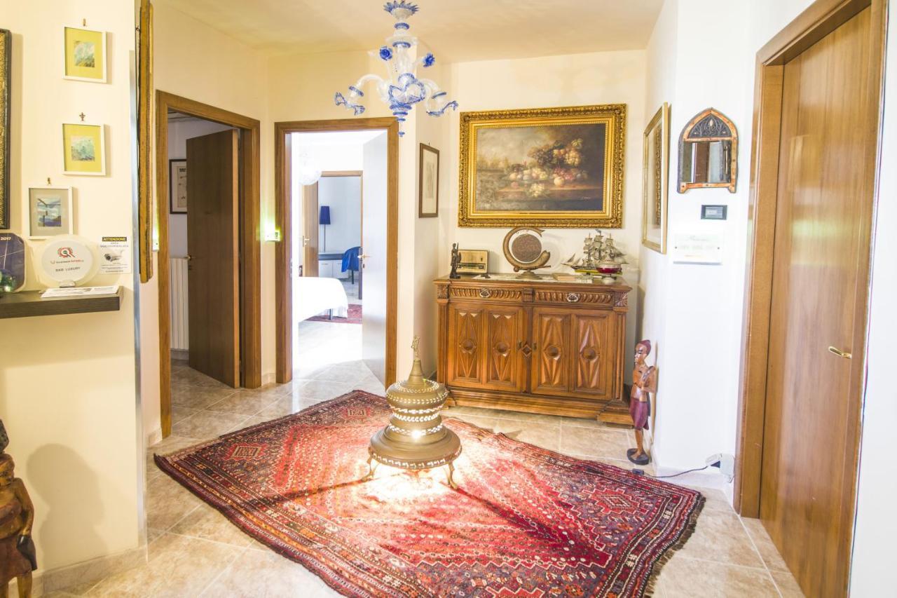 ลักชัวรี บีแอนด์บี เลชเช Bed & Breakfast ภายนอก รูปภาพ