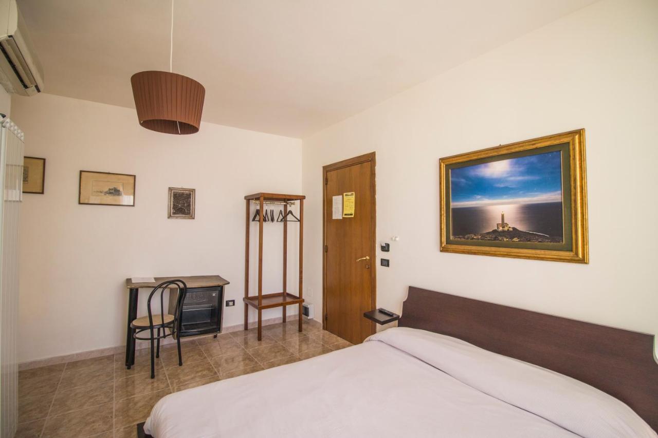 ลักชัวรี บีแอนด์บี เลชเช Bed & Breakfast ภายนอก รูปภาพ