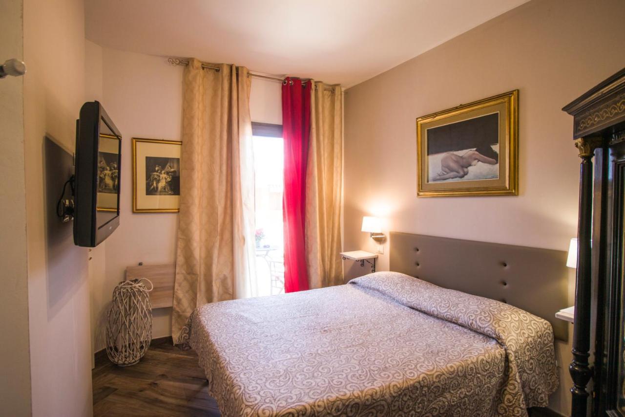 ลักชัวรี บีแอนด์บี เลชเช Bed & Breakfast ภายนอก รูปภาพ