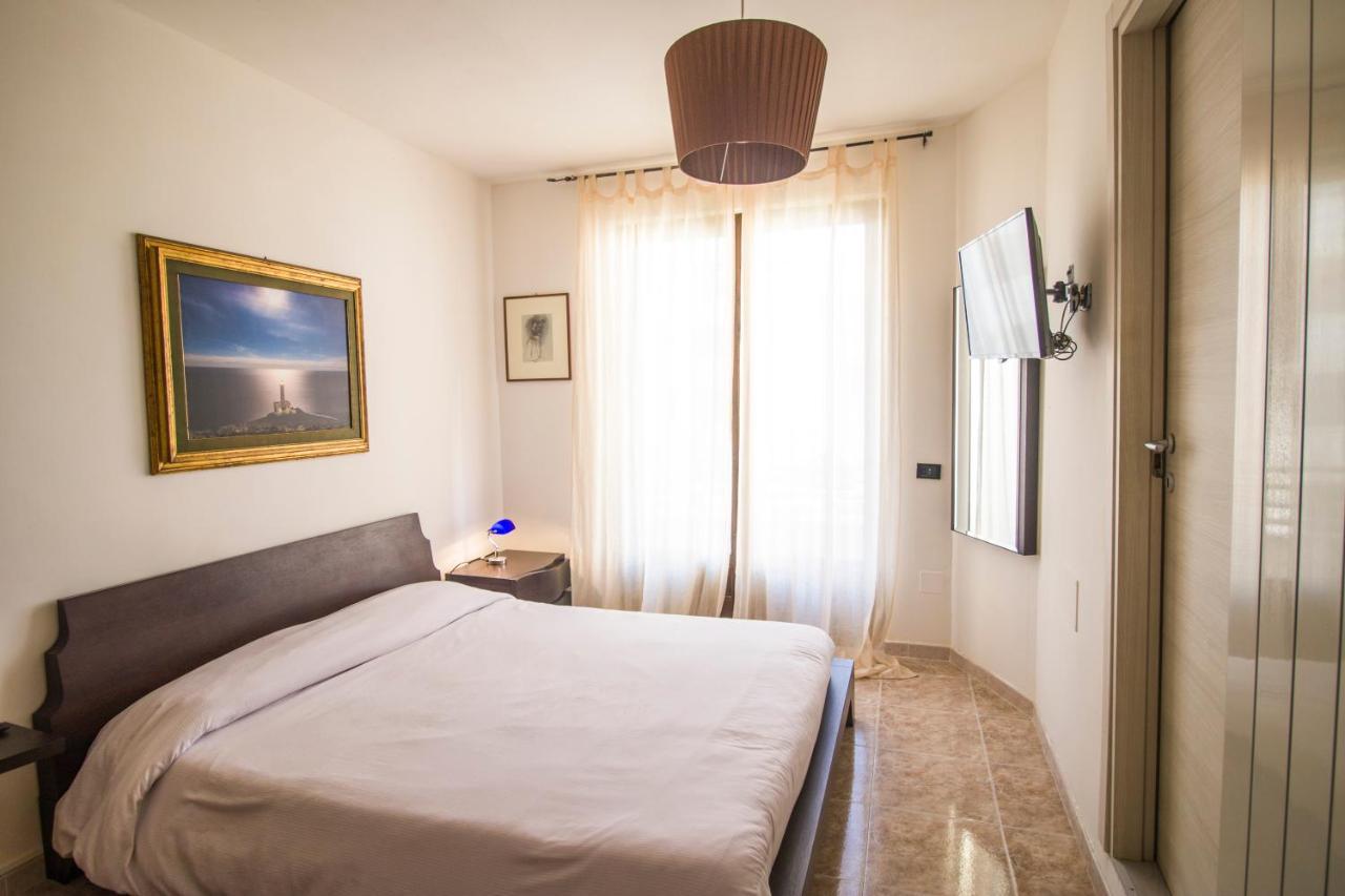ลักชัวรี บีแอนด์บี เลชเช Bed & Breakfast ภายนอก รูปภาพ